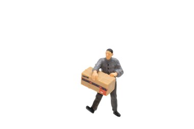 Kırpma yolu ile beyaz arkaplanda izole edilmiş minyatür işçiler