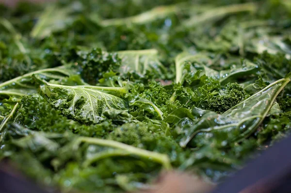 Cavolo Fresco Verde Nutriente Biologico Preparazione Cottura Preparato Gustose Patatine — Foto Stock