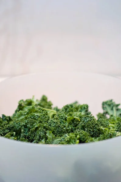 Verse Groene Voedzaam Biologische Boerenkool Voorbereid Voor Het Koken Geboekt — Stockfoto