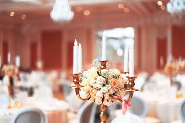 çiçekli düğün süslemeleri