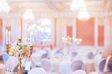 çiçekli düğün süslemeleri