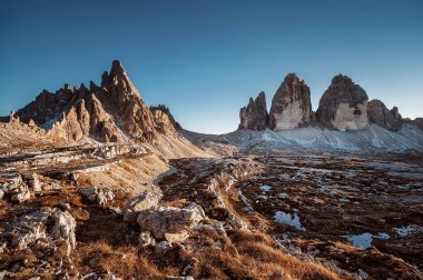 Tre Cime di Lavaredo güzel gün batımı, Dolomites Alpler, Ital