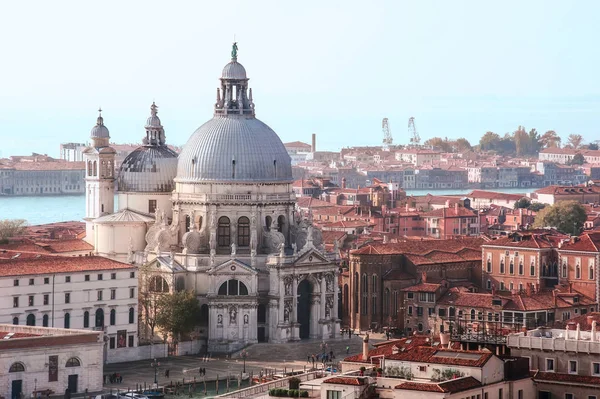 Venetië, Italië. Top uitzicht op Santa Maria della Salute — Stockfoto