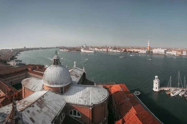 Von oben gesehen von san giorgio maggiore. Gedämpftes Bild — Stockfoto