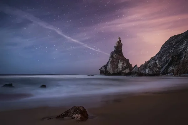 Schöner Atlantik Nachthorizont mit Sandstrand und — Stockfoto