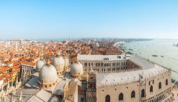 Panoramisch uitzicht op de top. Venetië, Italië — Stockfoto