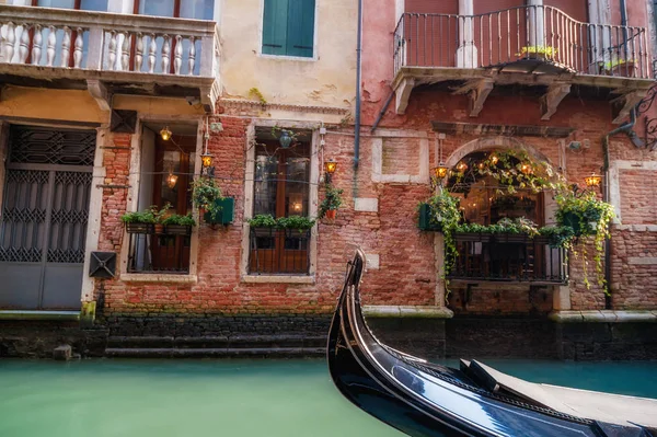 Gôndolas famosas em Veneza, Italia. — Fotografia de Stock