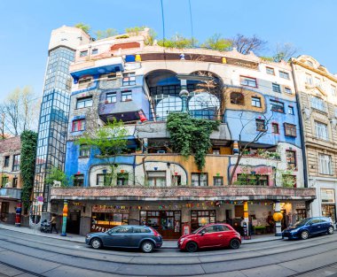 Viyana, Avusturya - 2 Nisan 2019: ünlü turistik mekan renkli 