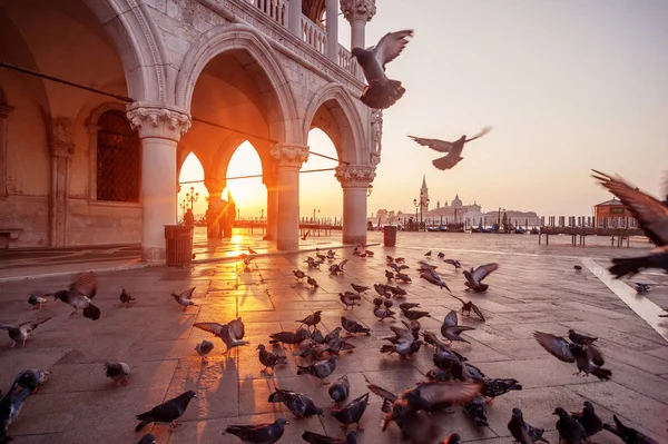 Proslulého San Marco Square. Benátky, Itálie — Stock fotografie