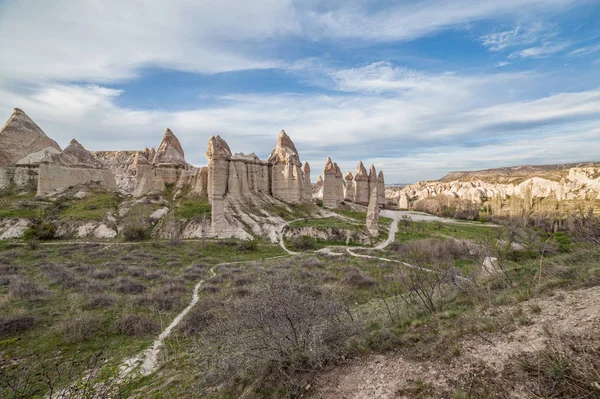 O vale mais famoso da Turquia chamado Vale do Amor. bac natural — Fotografia de Stock