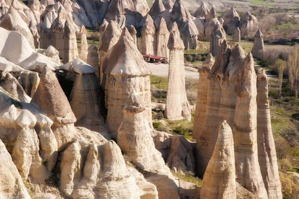 Das berühmteste Tal in der Türkei, das Love Valley genannt wird. Naturbac — Stockfoto