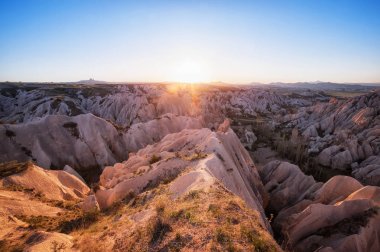 Kızıl Vadi, Kapadokya, Türkiye'nin güzel panoramik manzarası