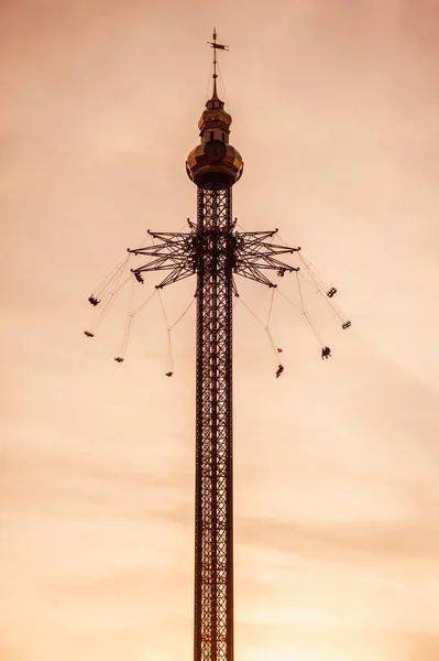 Das höchste Karussell der Welt im Vergnügungspark Prater, — Stockfoto