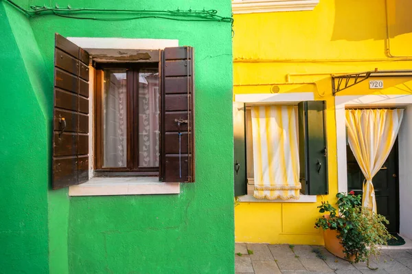 Burano Itália Novembro 2017 Famosos Edifícios Coloridos — Fotografia de Stock