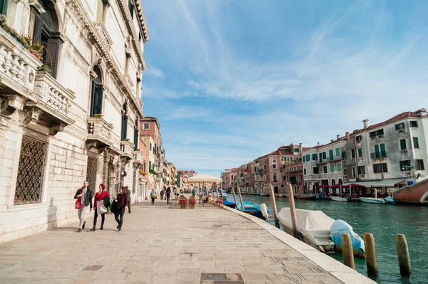 Venedig Italien Oktober 2017 Enge Alte Gassen Und Berühmte Gondeln — Stockfoto