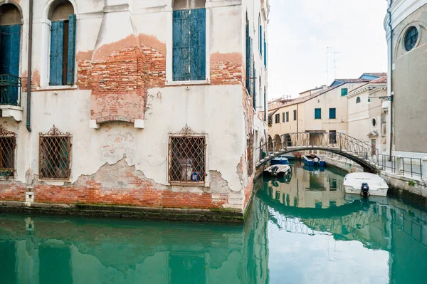 Veneza Itália Outubro 2017 Ruas Estreitas Antigas Gôndola Famosa Grande — Fotografia de Stock