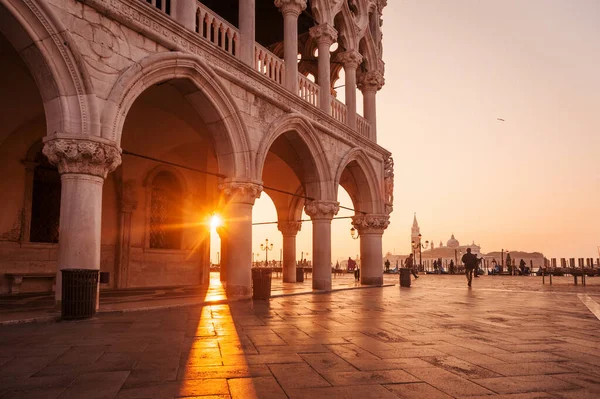 Famoso San Marco All Alba Quadrato Venezia Italia — Foto Stock