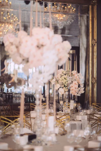 Decorações Casamento Com Flores Velas Decoração Banquete Imagem Com Foco — Fotografia de Stock