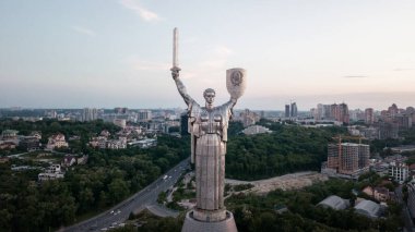 Anavatanın hava manzarası. Kiev, Ukrayna. İHA atışı