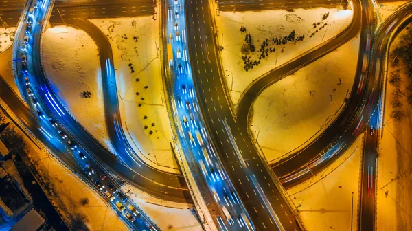 Vista Aerea Notturna Della Città Auto Traffico Colpo Droni — Foto Stock