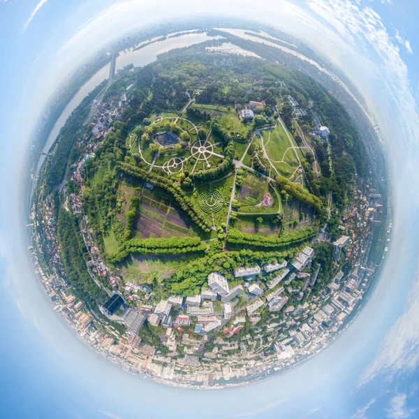 Πανόραμα Globe Στερεογραφική Προβολή Του Πράσινου Πάρκου Και Θέα Ciy — Φωτογραφία Αρχείου