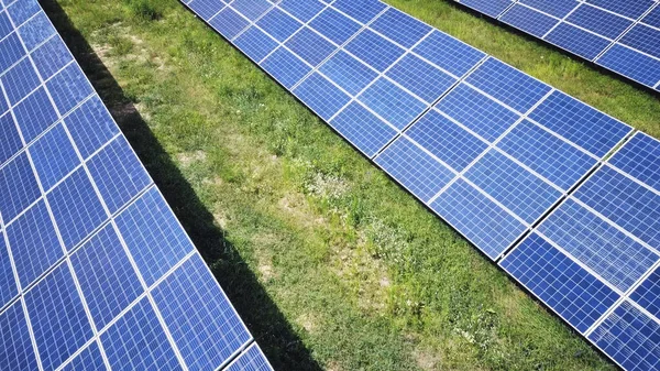 Aerial View Solar Panels Green Lawn Drone Shot Bird Eye — Stock Photo, Image