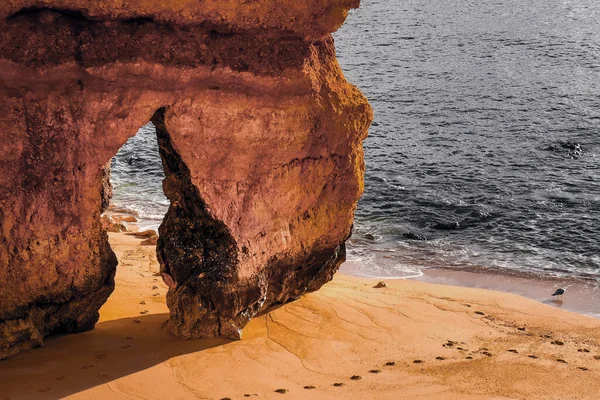 美丽的大西洋地平线 岩石和海浪 葡萄牙阿尔加维 — 图库照片