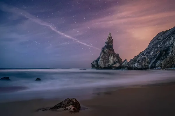 Schöner Atlantik Nachthorizont Mit Sandstrand Und Felsen Sintra Portugal — Stockfoto
