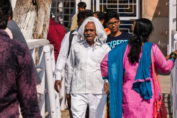 Nagpur Maharashtra India Marzo 2019 Anciano Indio Camina Por Las — Foto de Stock