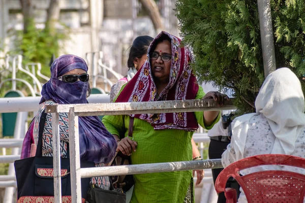 Nagpur Maharashtra India Marzo 2019 Retrato Callejero Franco Dos Mujeres — Foto de Stock