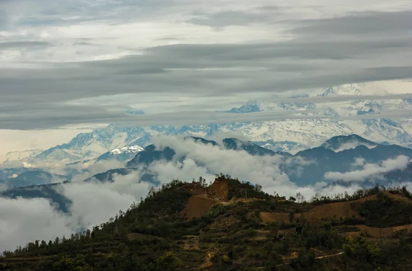 Dramatic Landscape Dark Clouds Covering Snowcapped Annapurna Mountain Range Himalayan — Stock Photo, Image