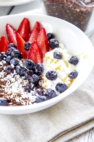 Granola Breakfast Strawberry Blueberry Pistachios Wooden Background — Stock Photo, Image