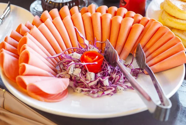 Nahaufnahme Gekochte Wurst Bologna Schinken Auf Restaurantbuffet Catering Tisch Zum — Stockfoto