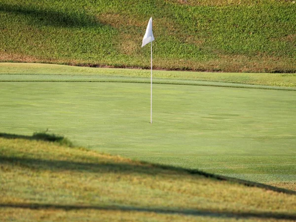 Terrain Golf Avec Gazon Naturel Dans Une Zone Climat Tropical — Photo