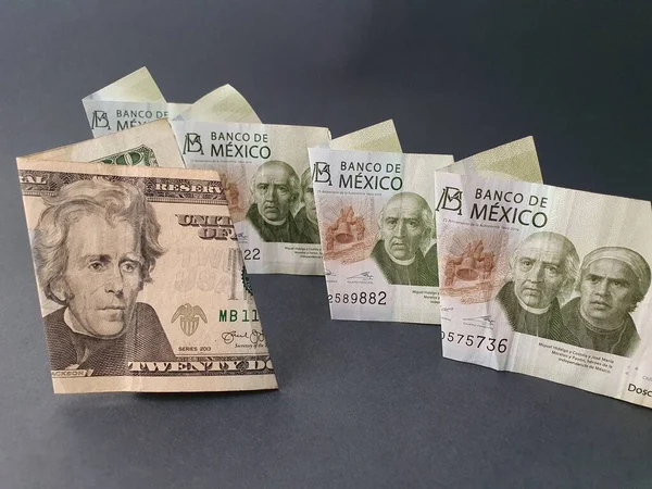 Twenty American Dollar Banknote Mexican 200 Peso Bills — Stock Photo, Image