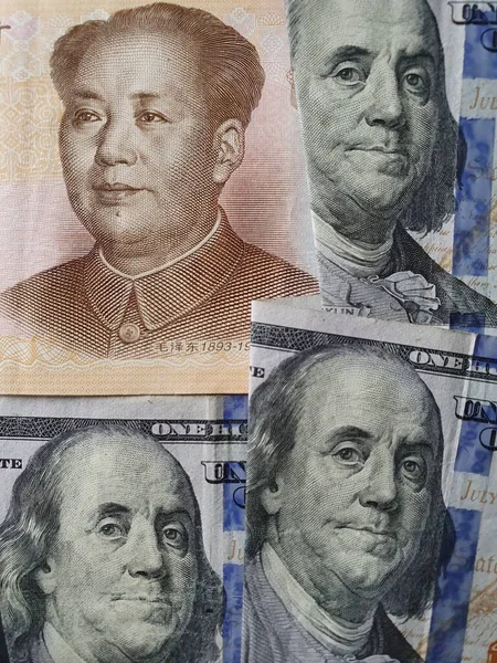 Podejście Chińskiego Banknotu Dwudziestu Juanów Amerykańskich Banknotów 100 Dolarów — Zdjęcie stockowe
