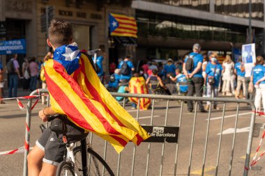 Barselona, İspanya; 11 Eylül 2020: Katalonya 'nın ulusal ikiz yoğunluğu, koronavirüs nedeniyle sıkı güvenlik tedbirleri altında (COVID _ 19)