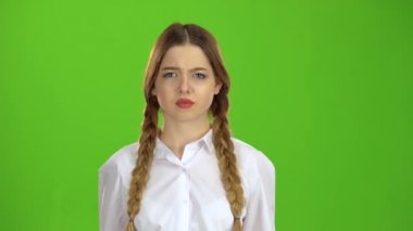 Kız neler, o kollarını geçti gibi değil. Yeşil ekran