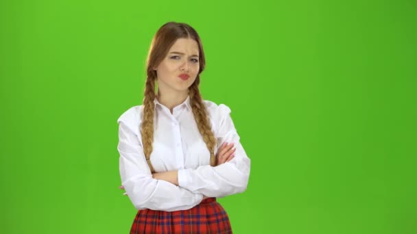 Student is beledigd en verdrietig. Groen scherm — Stockvideo