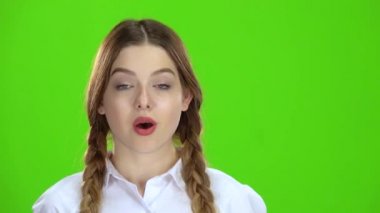 Genç bir başparmak ortaya çıktı. Yeşil ekran