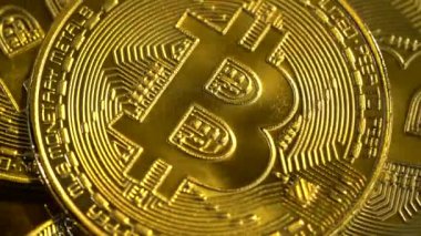 Cryptocurrency bitcoin altın sikke sorunsuz bir daire içinde döndürün. Yakın çekim
