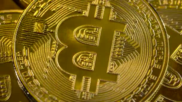 Bitcoin 골드 현금 동전 원형으로 원활 하 게 회전합니다. 클로즈업 — 비디오