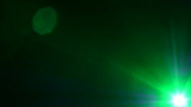 Sahne spot renkli lazer ışınları ve duman