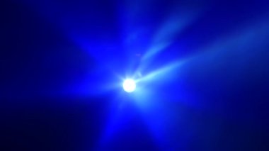 Duman farklı renklerde bir projektör yanar