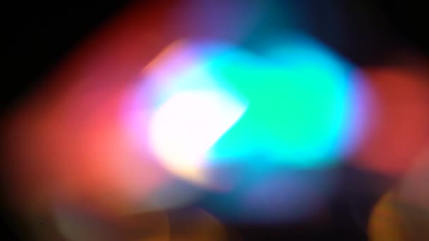 赤青と黄色のライトを抽象化します。背景のボケ味 — ストック動画