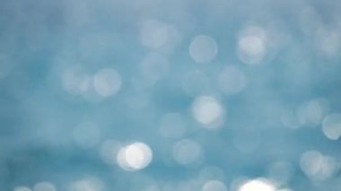 Bokeh arka plan ile hareket-in su. Yakın çekim