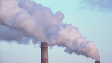 Gün batımı 002 kirletici fabrikada