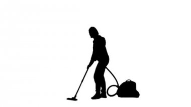 Kız bir elektrikli süpürge ile temizler. Siluet. Beyaz arka plan