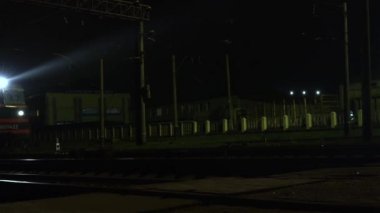 Retro tren akşamları demiryolu pisti sürme, geceleri
