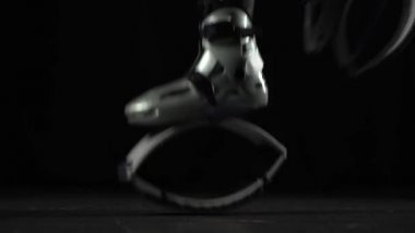 Kangoo performans Eğitmenler bacaklar ayakkabı atlar. Close